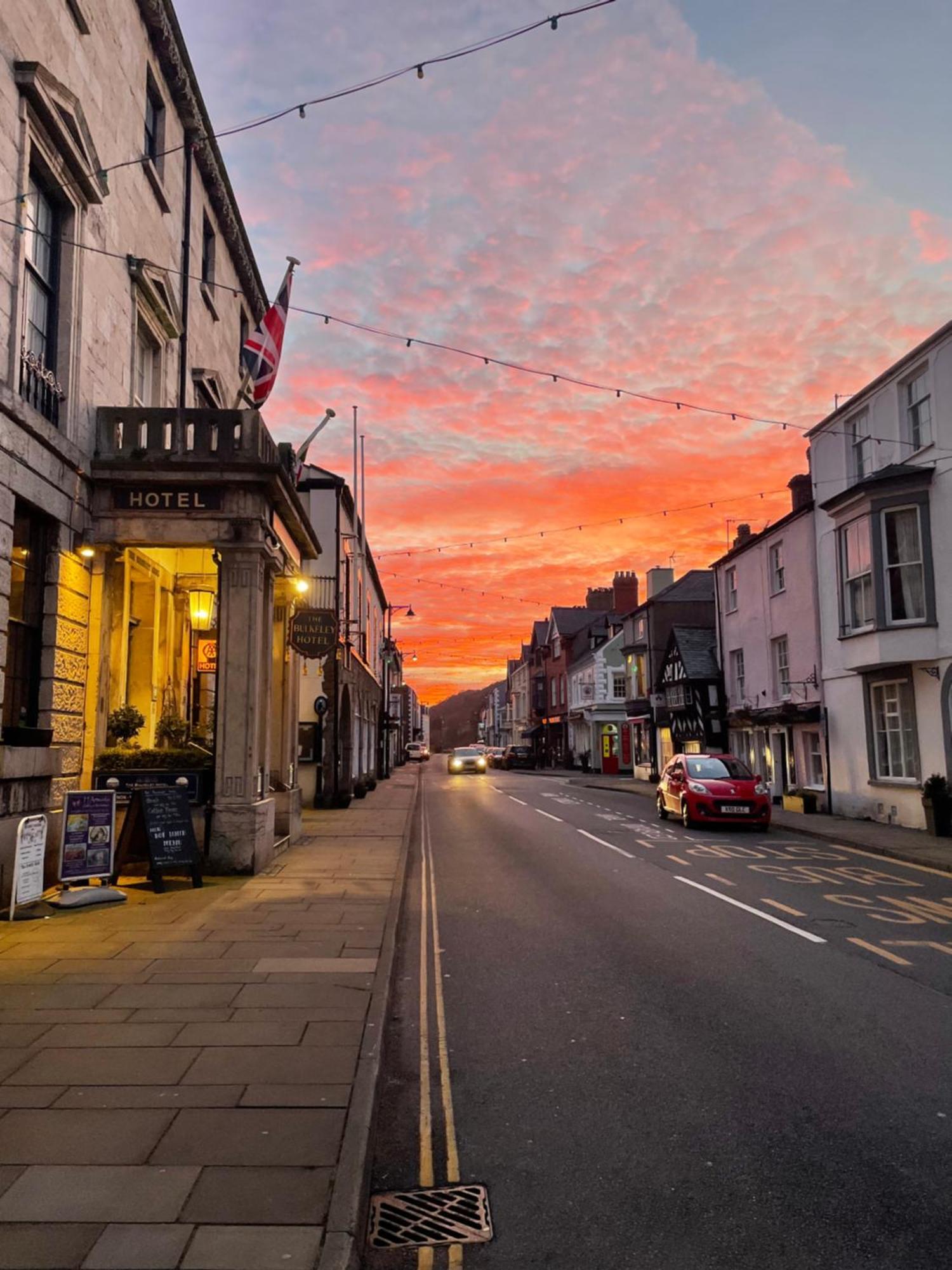 Ty Hapus Central Beaumaris Esterno foto